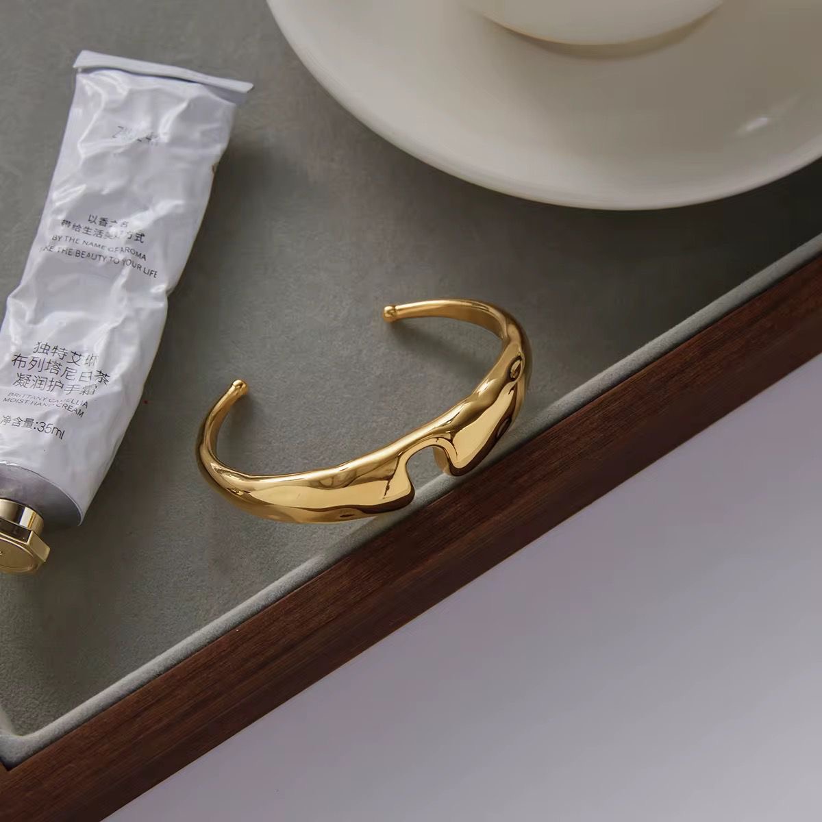 632c34cd-8b88-41df-982e-178855e85576 The Swarna bangle - Image 1